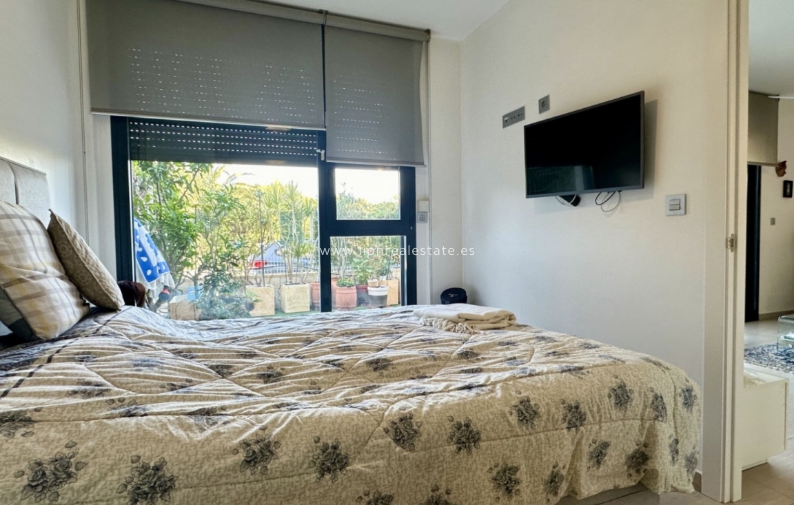 Reventa - Apartamento / piso - Orihuela Costa - Punta Prima