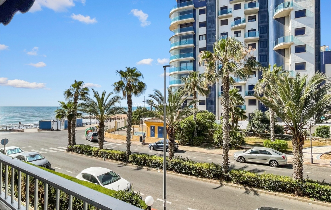 Reventa - Apartamento / piso - Orihuela Costa - Punta Prima