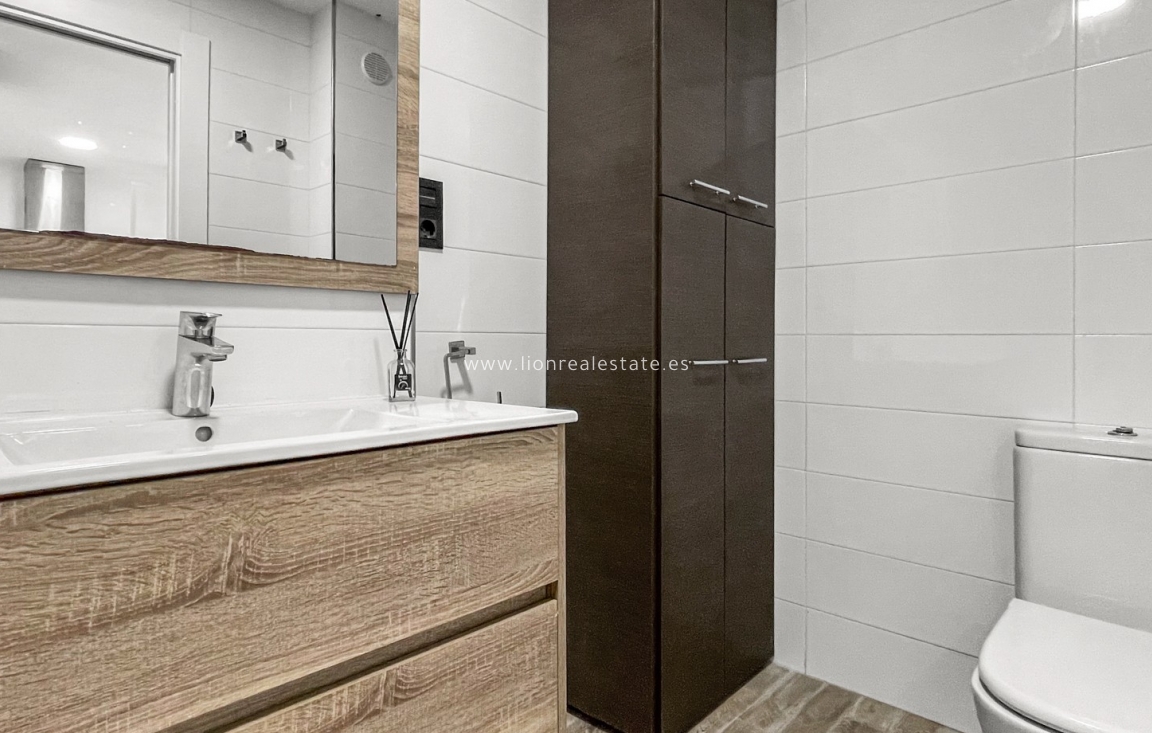 Reventa - Apartamento / piso - Orihuela Costa - Punta Prima
