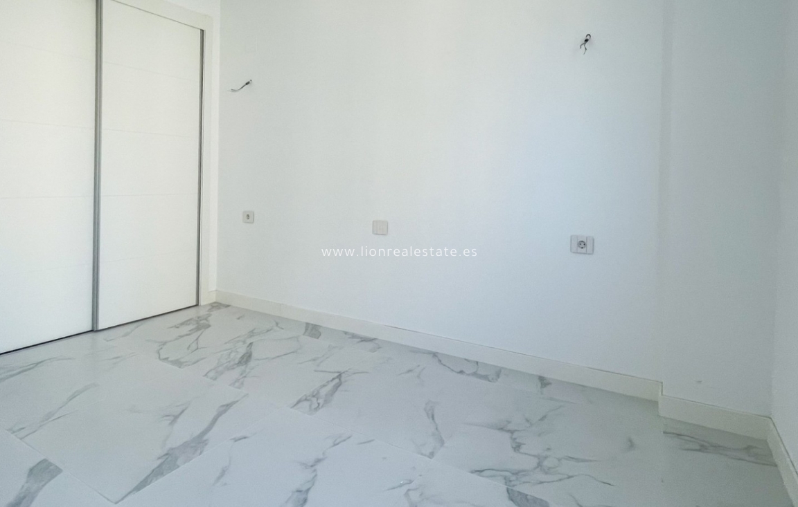 Reventa - Apartamento / piso - Orihuela Costa - Punta Prima