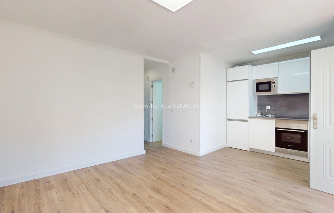 Reventa - Apartamento / piso - Orihuela Costa - Villamartín