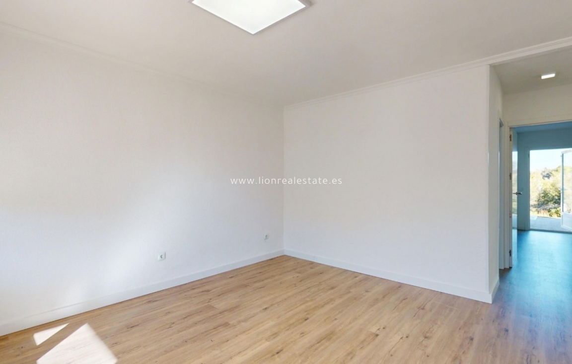 Reventa - Apartamento / piso - Orihuela Costa - Villamartín