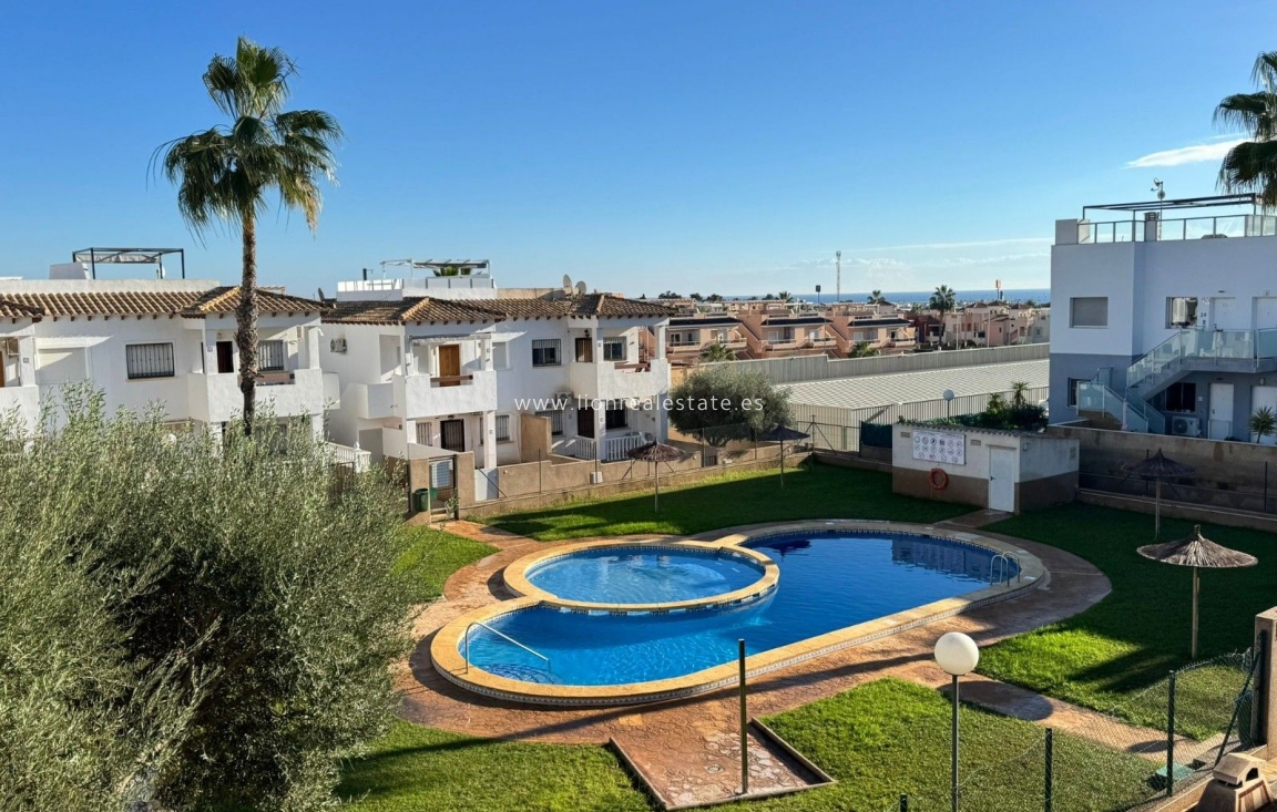 Reventa - Apartamento / piso - Orihuela - Los Balcones Y los Altos