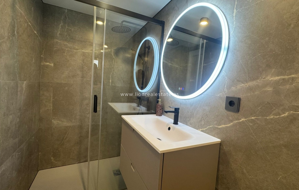 Reventa - Apartamento / piso - Punta Prima