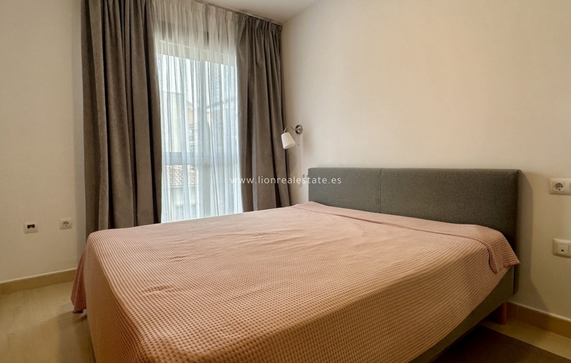 Reventa - Apartamento / piso - San Miguel de Salinas