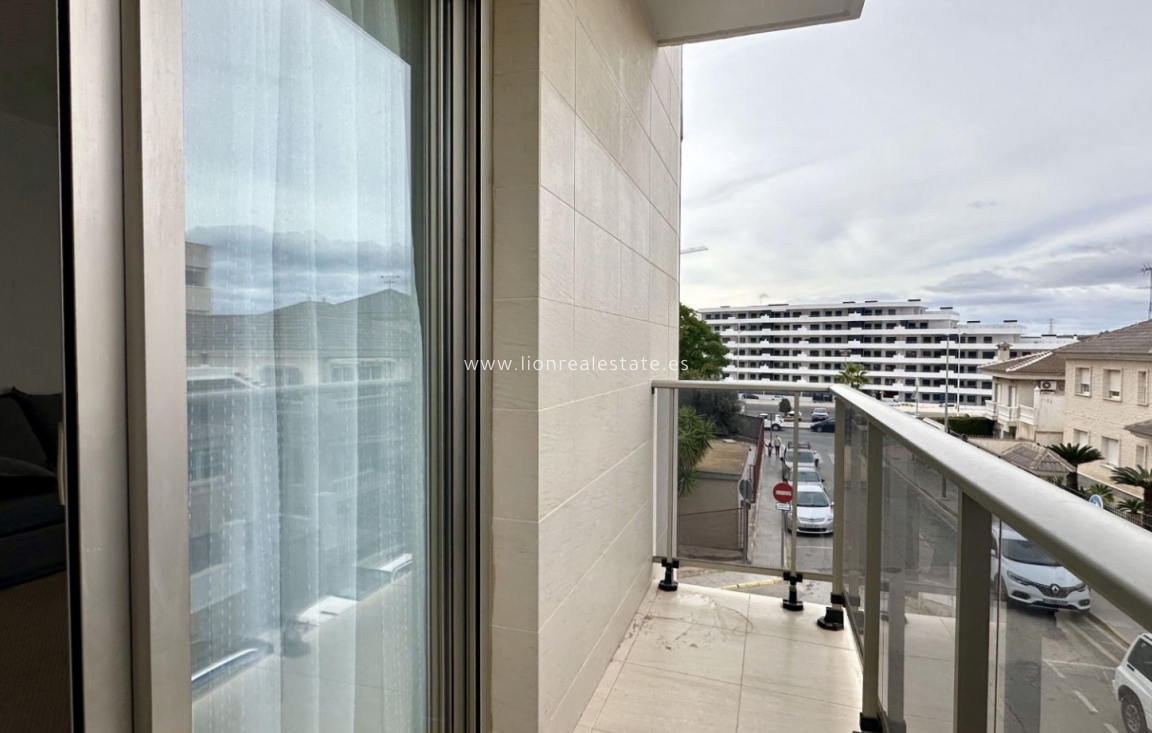 Reventa - Apartamento / piso - San Miguel de Salinas