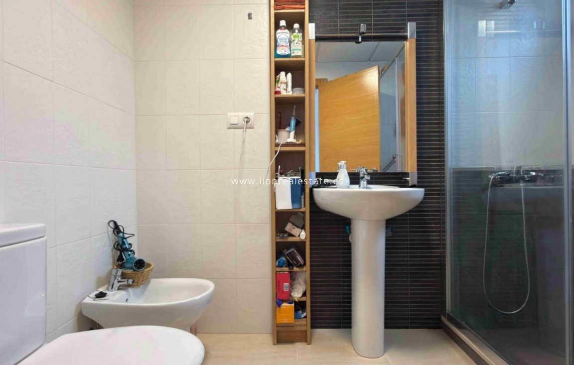 Reventa - Apartamento / piso - San Miguel de Salinas