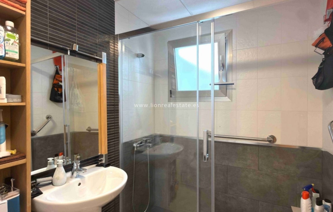 Reventa - Apartamento / piso - San Miguel de Salinas