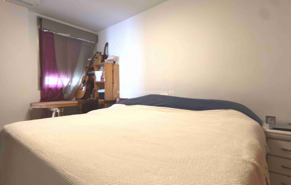 Reventa - Apartamento / piso - San Miguel de Salinas