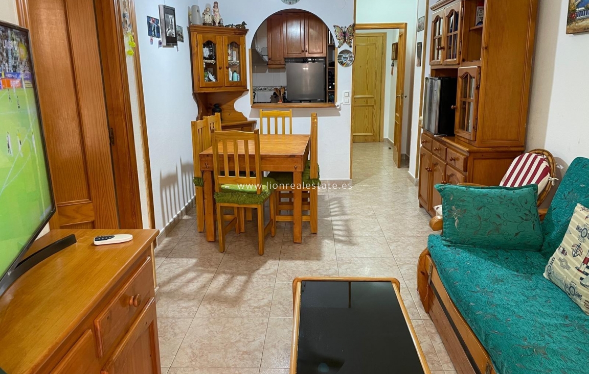 Reventa - Apartamento / piso - Torrevieja - Centro
