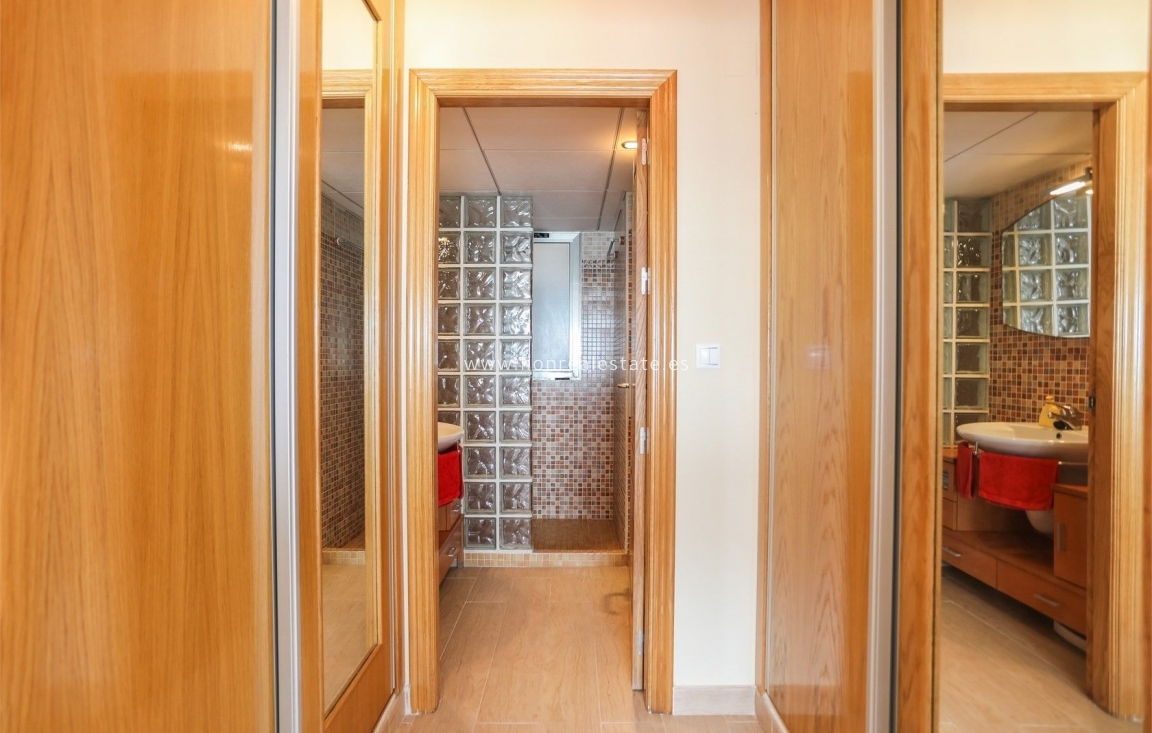 Reventa - Apartamento / piso - Torrevieja - Centro