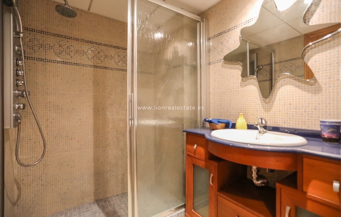 Reventa - Apartamento / piso - Torrevieja - Centro