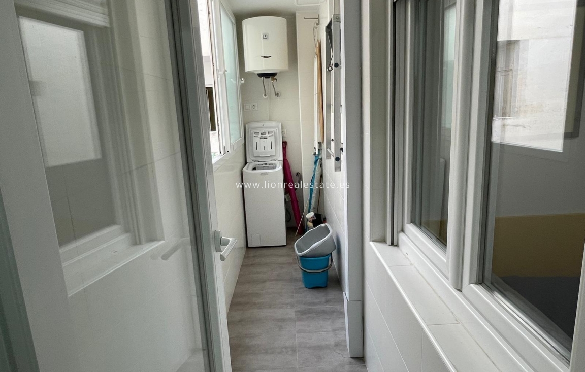 Reventa - Apartamento / piso - Torrevieja - Centro