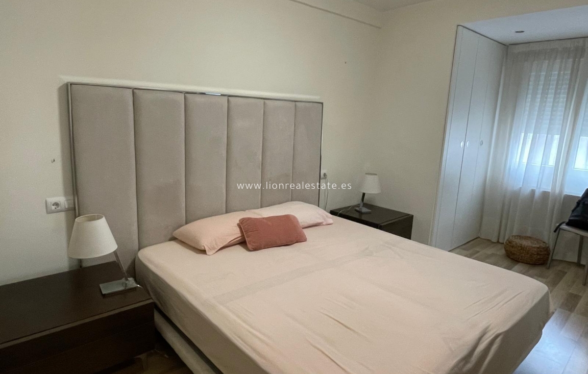 Reventa - Apartamento / piso - Torrevieja - Centro