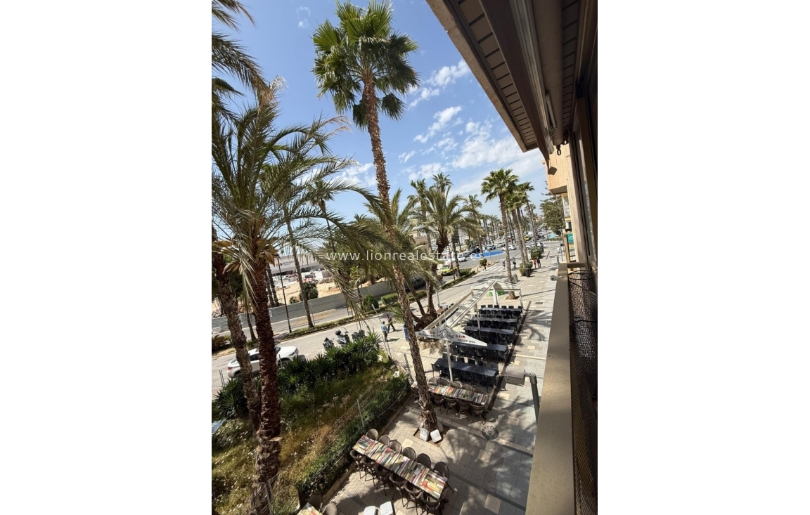 Reventa - Apartamento / piso - Torrevieja - Centro