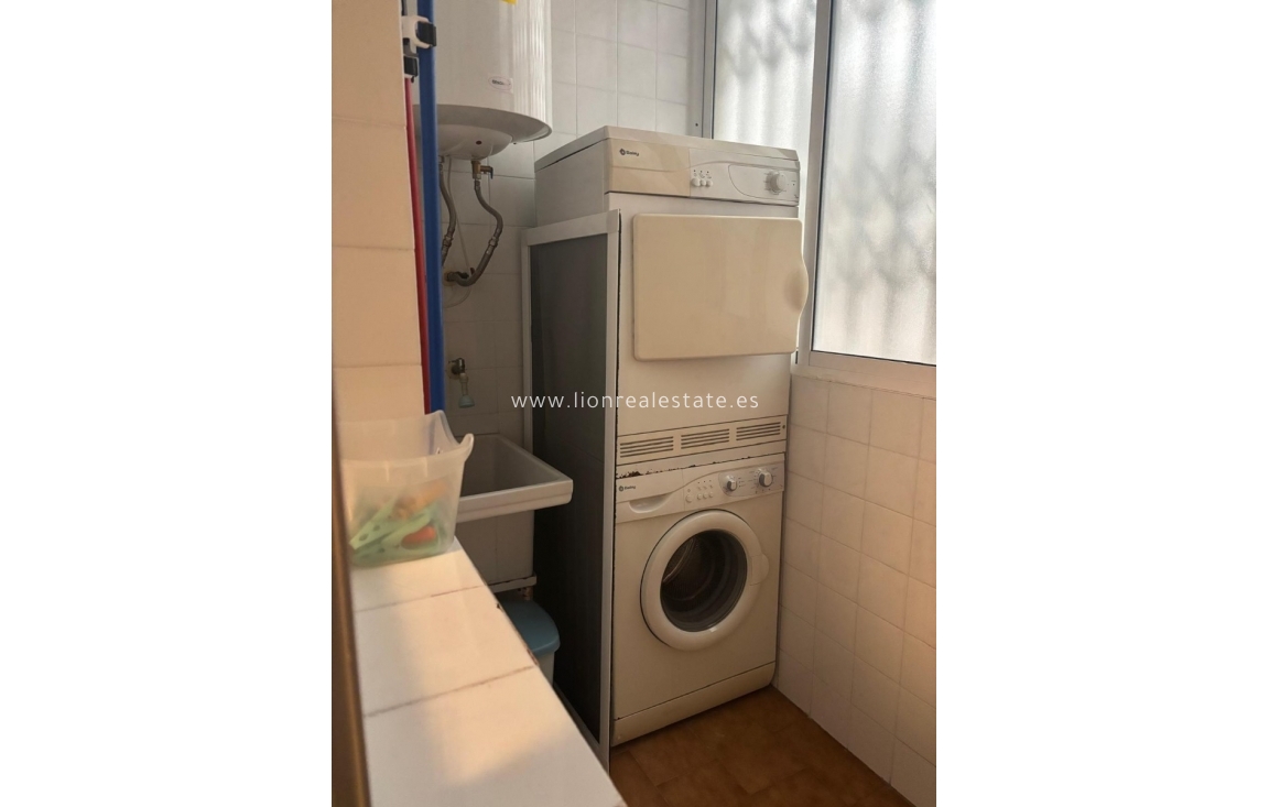 Reventa - Apartamento / piso - Torrevieja - Centro