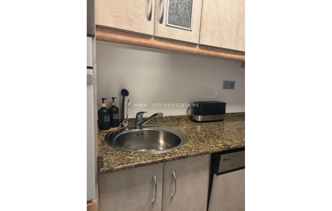 Reventa - Apartamento / piso - Torrevieja - Centro