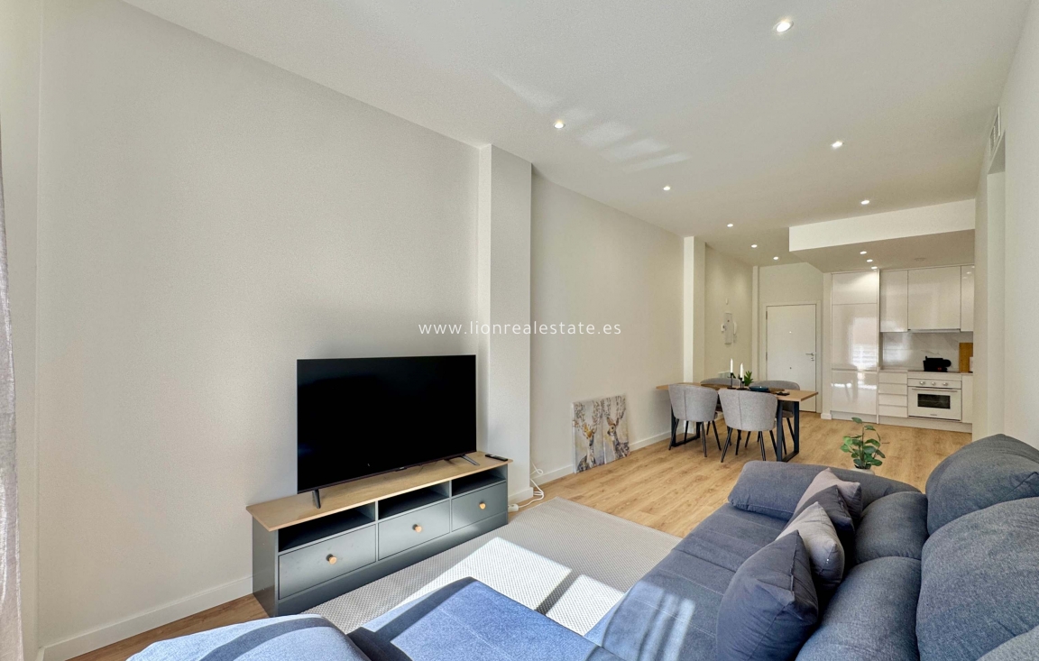 Reventa - Apartamento / piso - Torrevieja - Centro