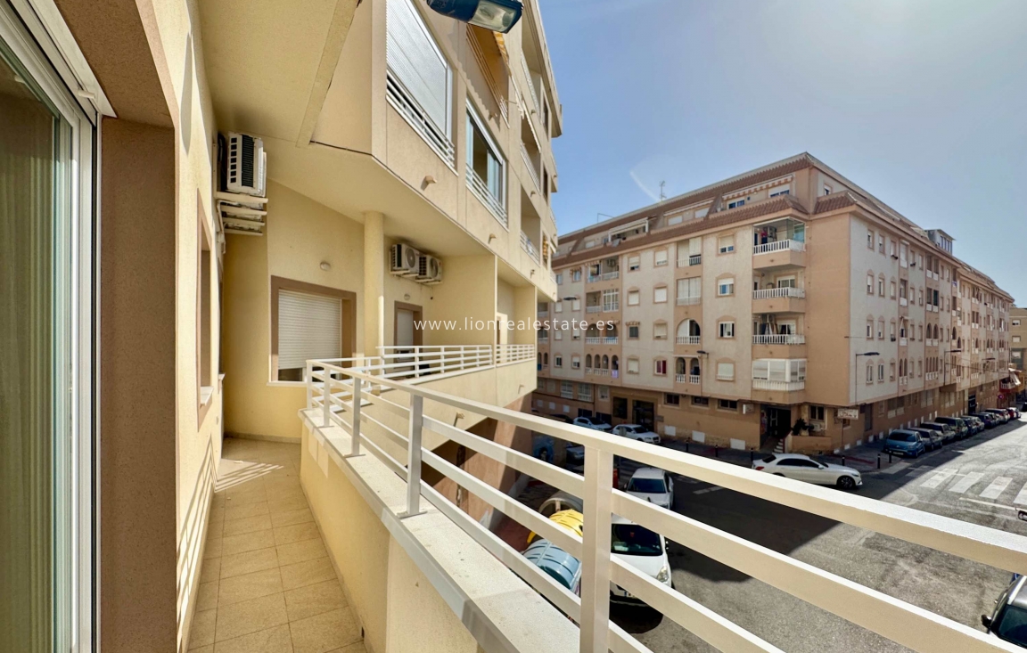Reventa - Apartamento / piso - Torrevieja - Centro