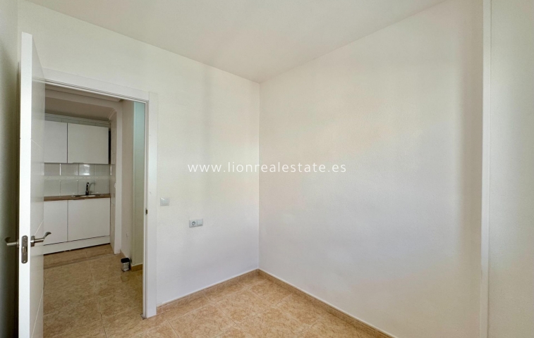 Reventa - Apartamento / piso - Torrevieja - Centro