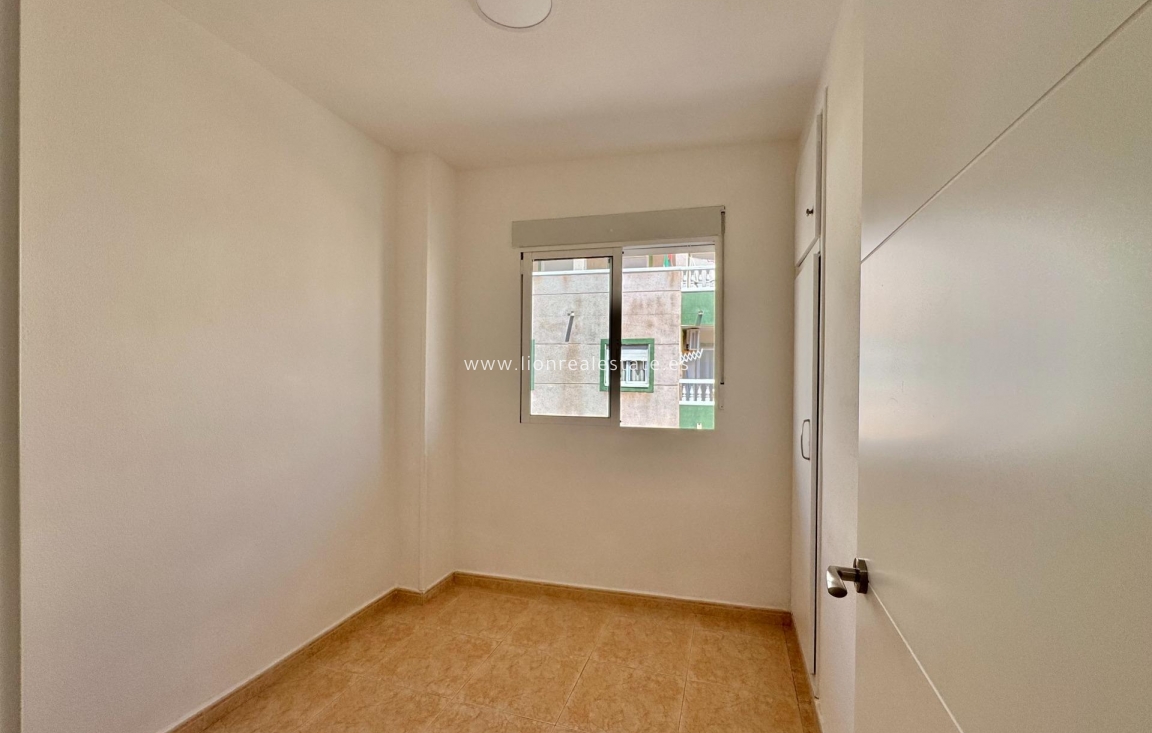 Reventa - Apartamento / piso - Torrevieja - Centro