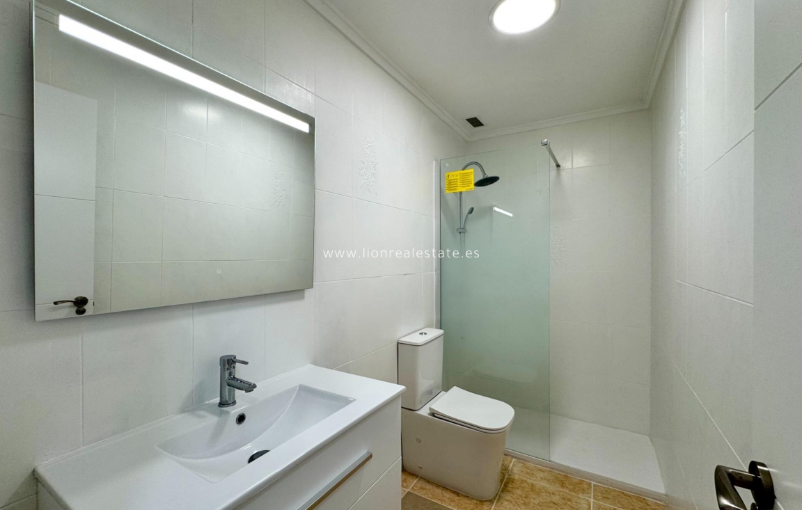 Reventa - Apartamento / piso - Torrevieja - Centro