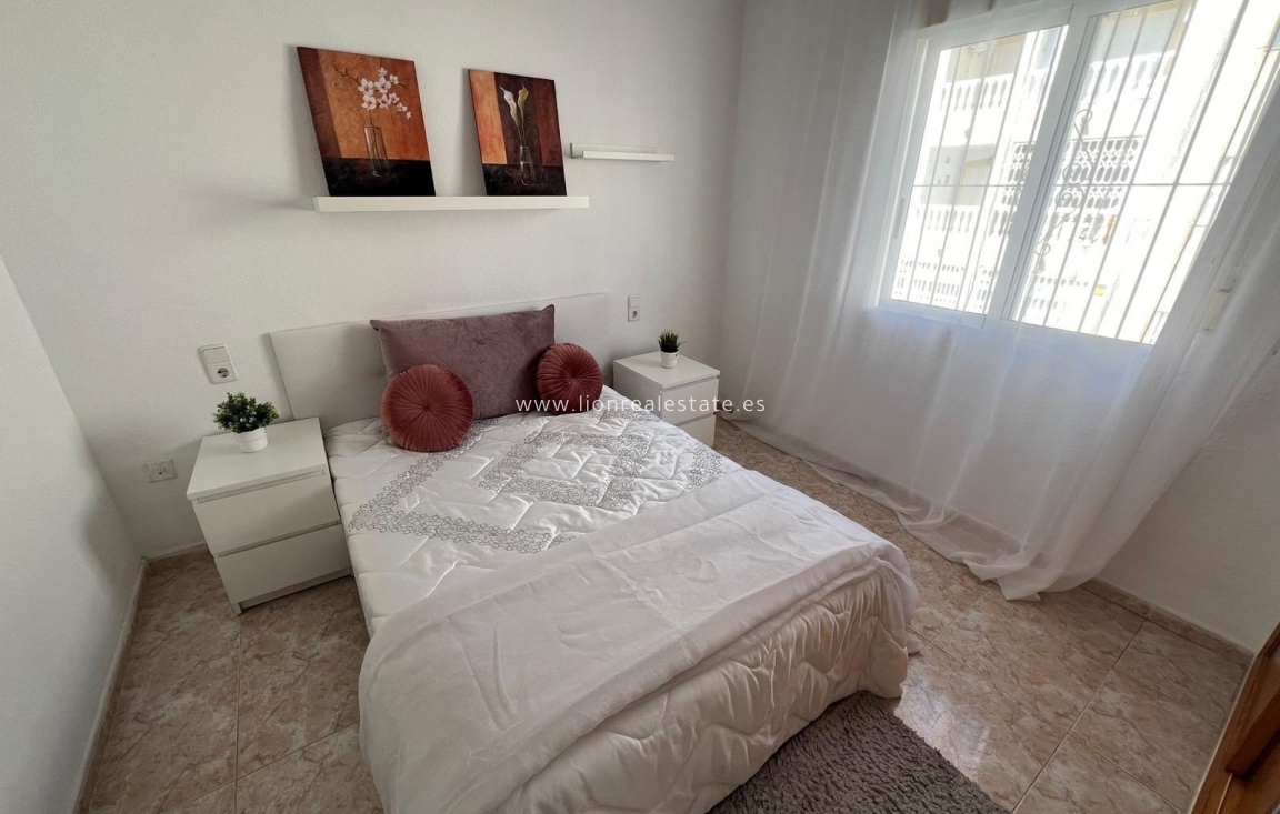 Reventa - Apartamento / piso - Torrevieja - Centro