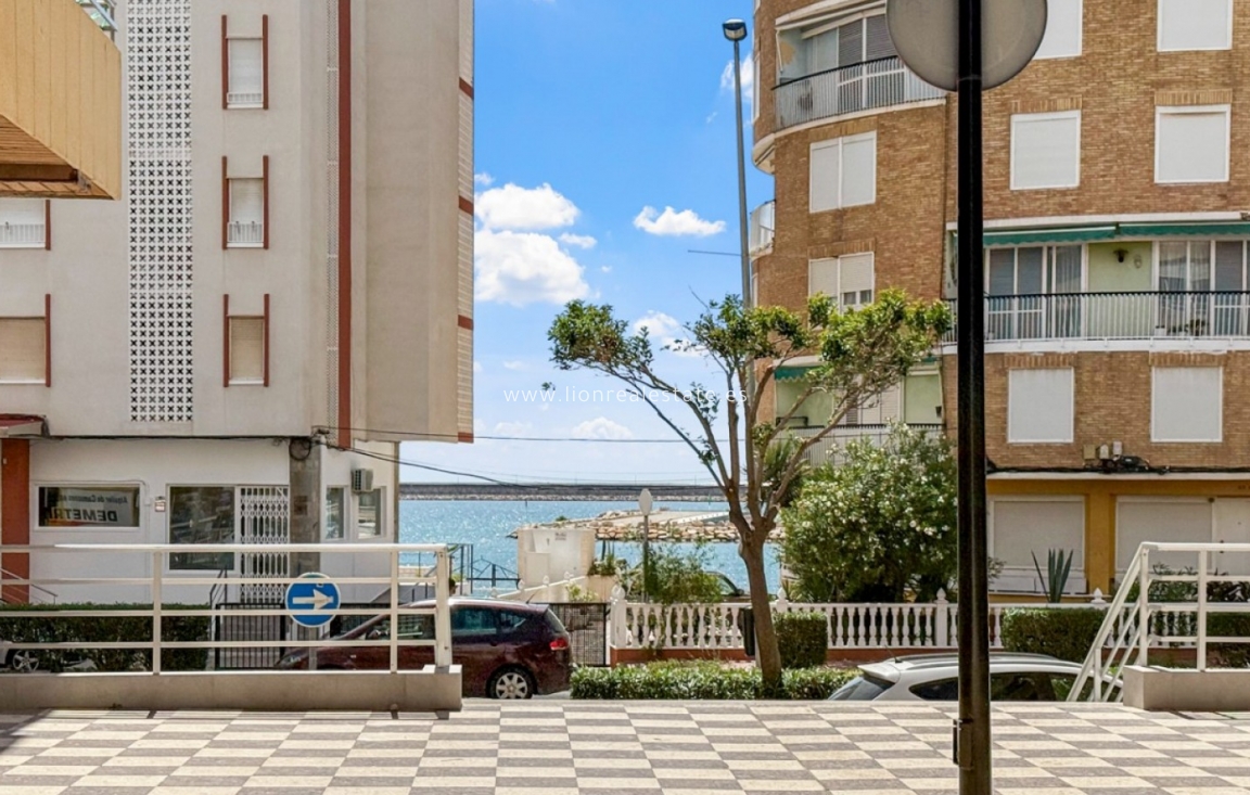 Reventa - Apartamento / piso - Torrevieja - El Acequión - Los Náufragos
