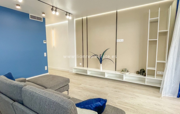Reventa - Apartamento / piso - Torrevieja - El Acequión - Los Náufragos