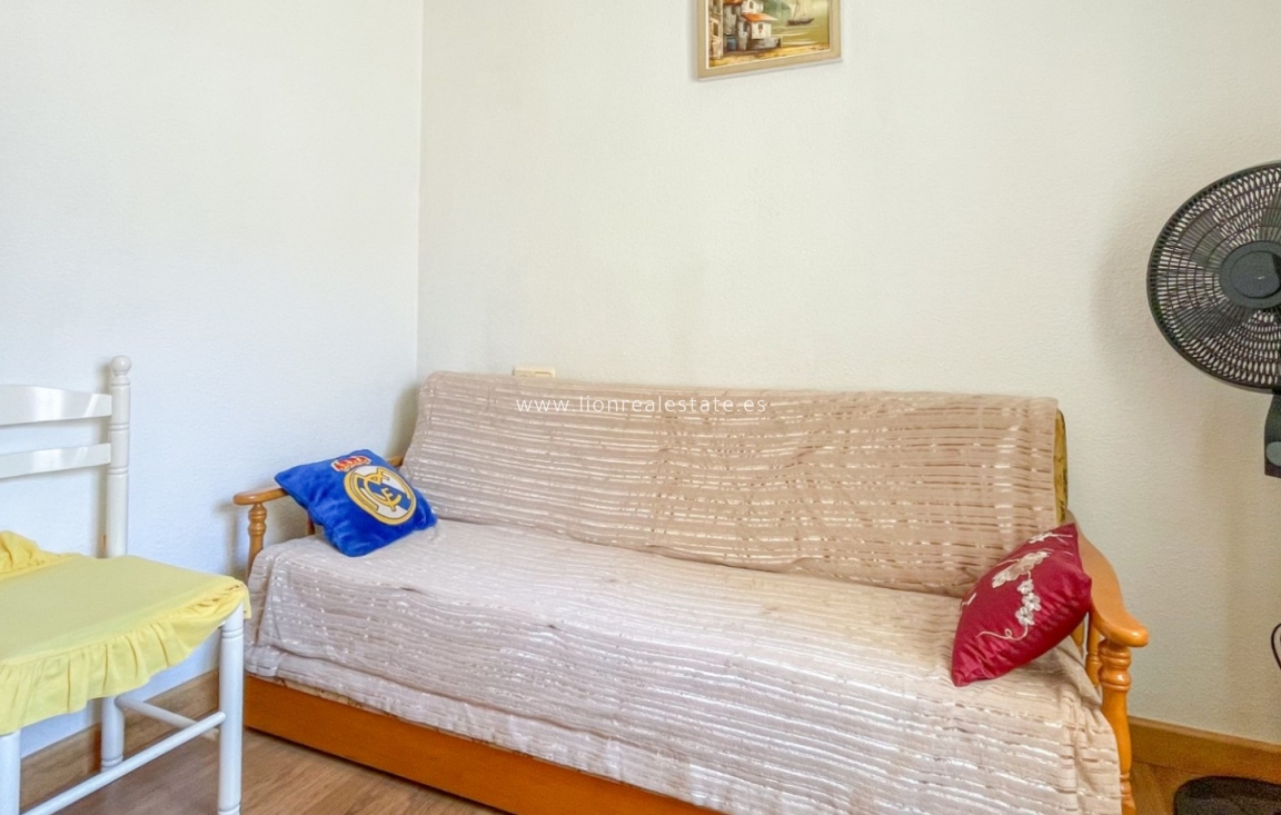 Reventa - Apartamento / piso - Torrevieja - El Acequión - Los Náufragos
