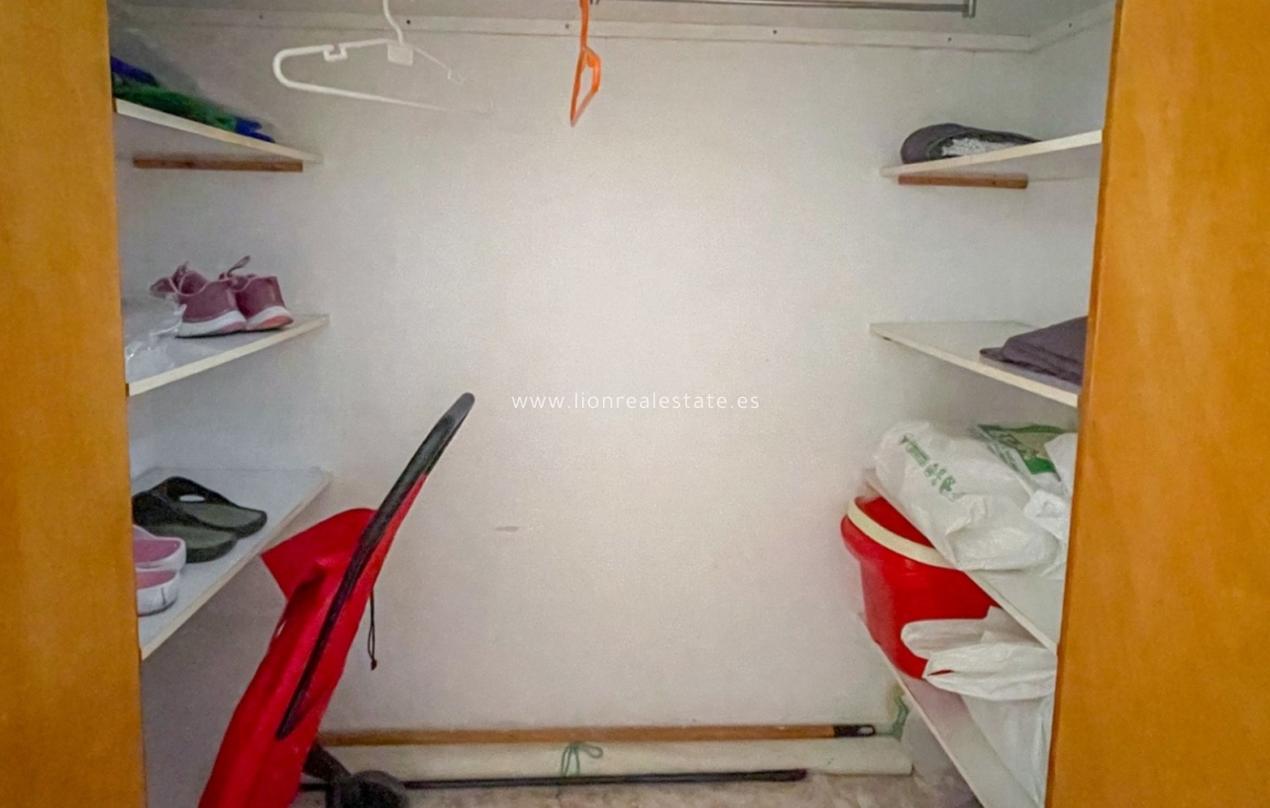 Reventa - Apartamento / piso - Torrevieja - El Acequión - Los Náufragos