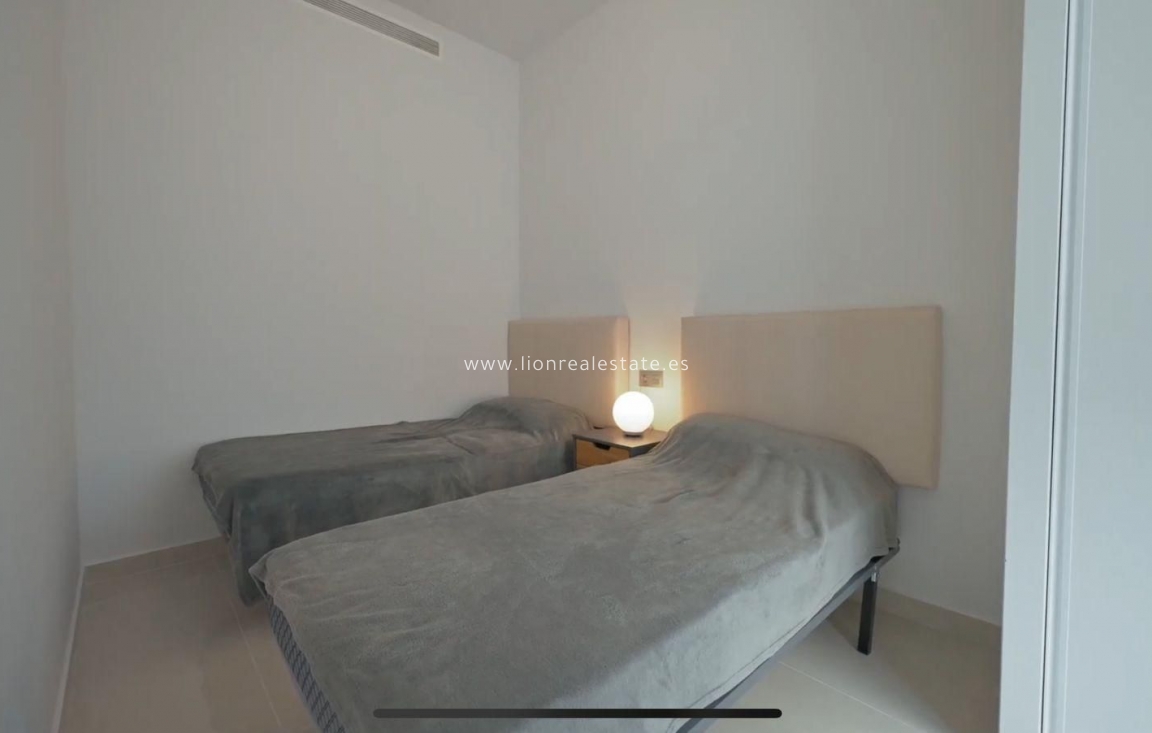 Reventa - Apartamento / piso - Torrevieja - Estacion de autobuses