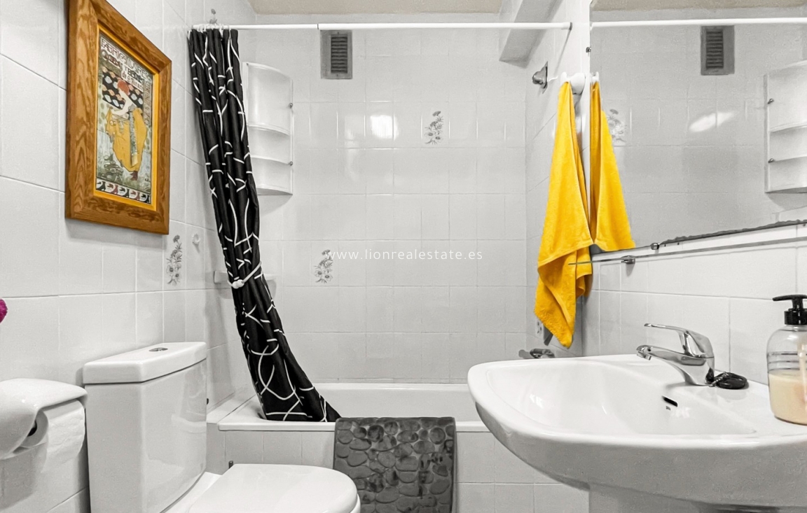 Reventa - Apartamento / piso - Torrevieja - Mar Azul