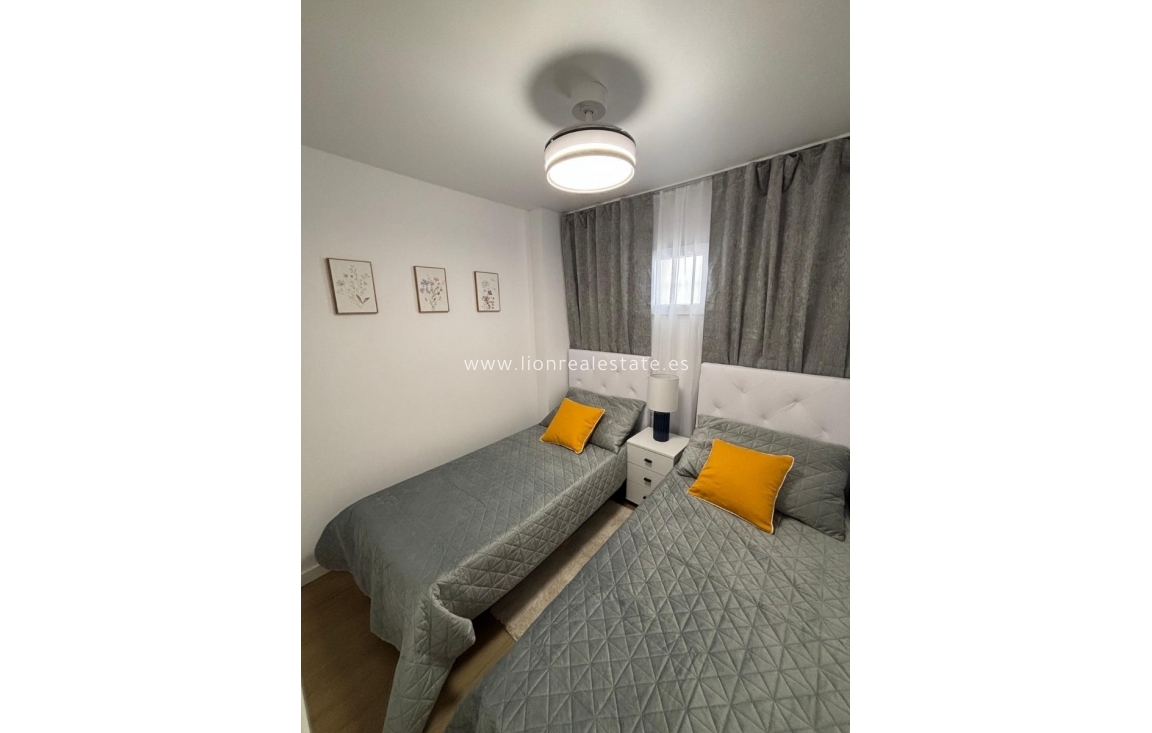 Reventa - Apartamento / piso - Torrevieja - Nueva Torrevieja - Aguas Nuevas