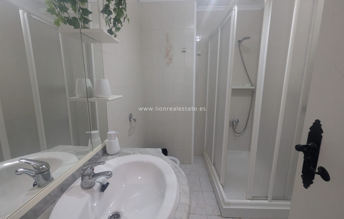 Reventa - Apartamento / piso - Torrevieja - Playa de los Locos