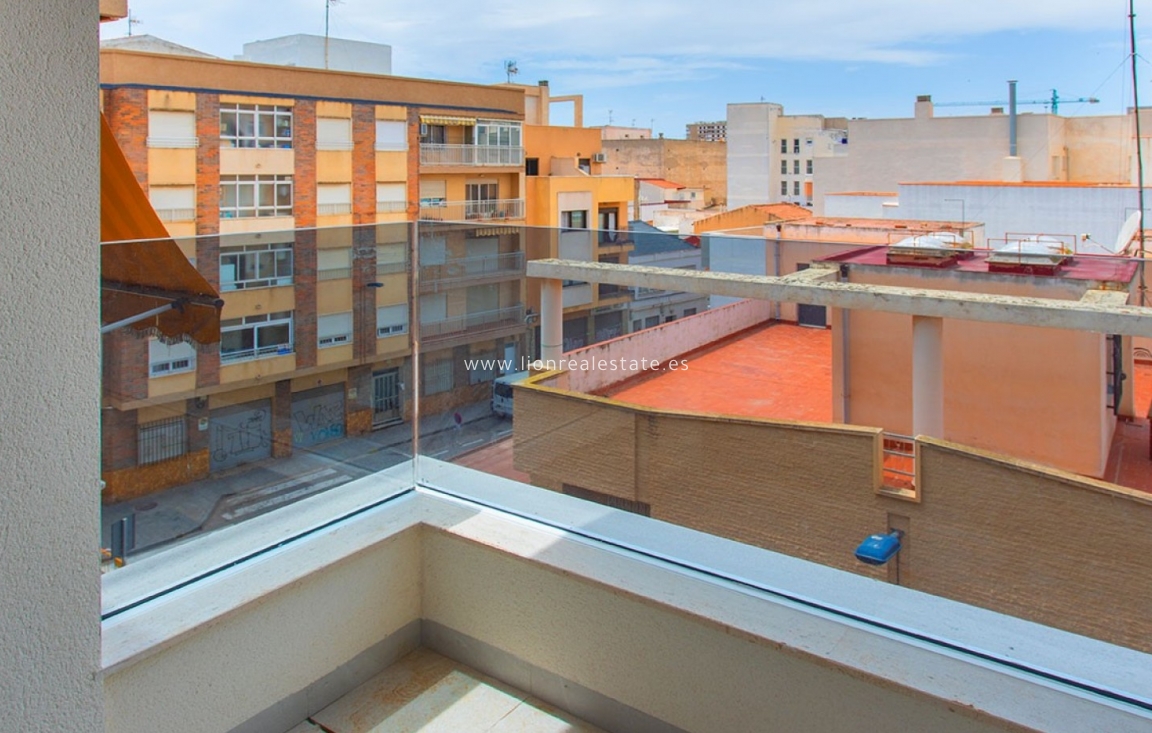 Reventa - Apartamento / piso - Torrevieja - Playa del Cura