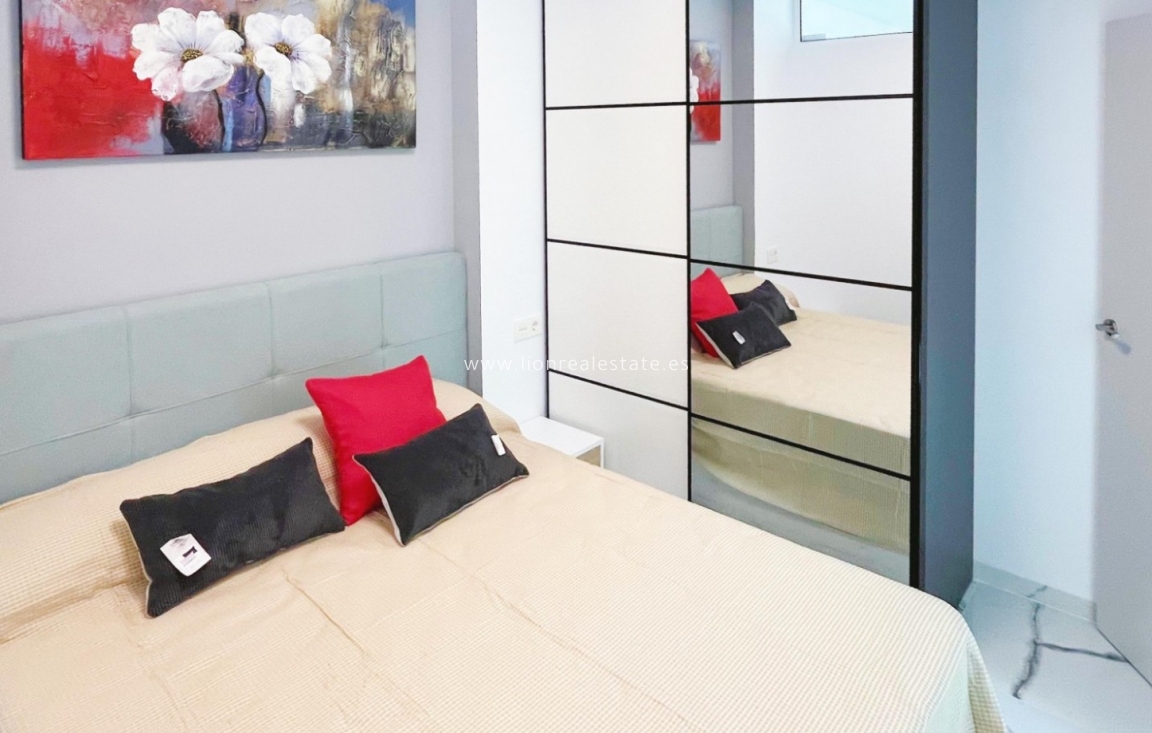 Reventa - Apartamento / piso - Torrevieja - Playa del Cura