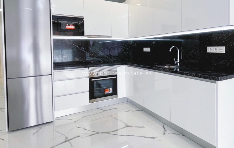 Reventa - Apartamento / piso - Torrevieja - Playa del Cura