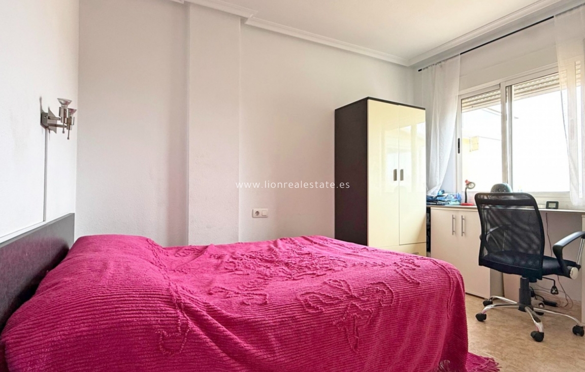 Reventa - Apartamento / piso - Torrevieja