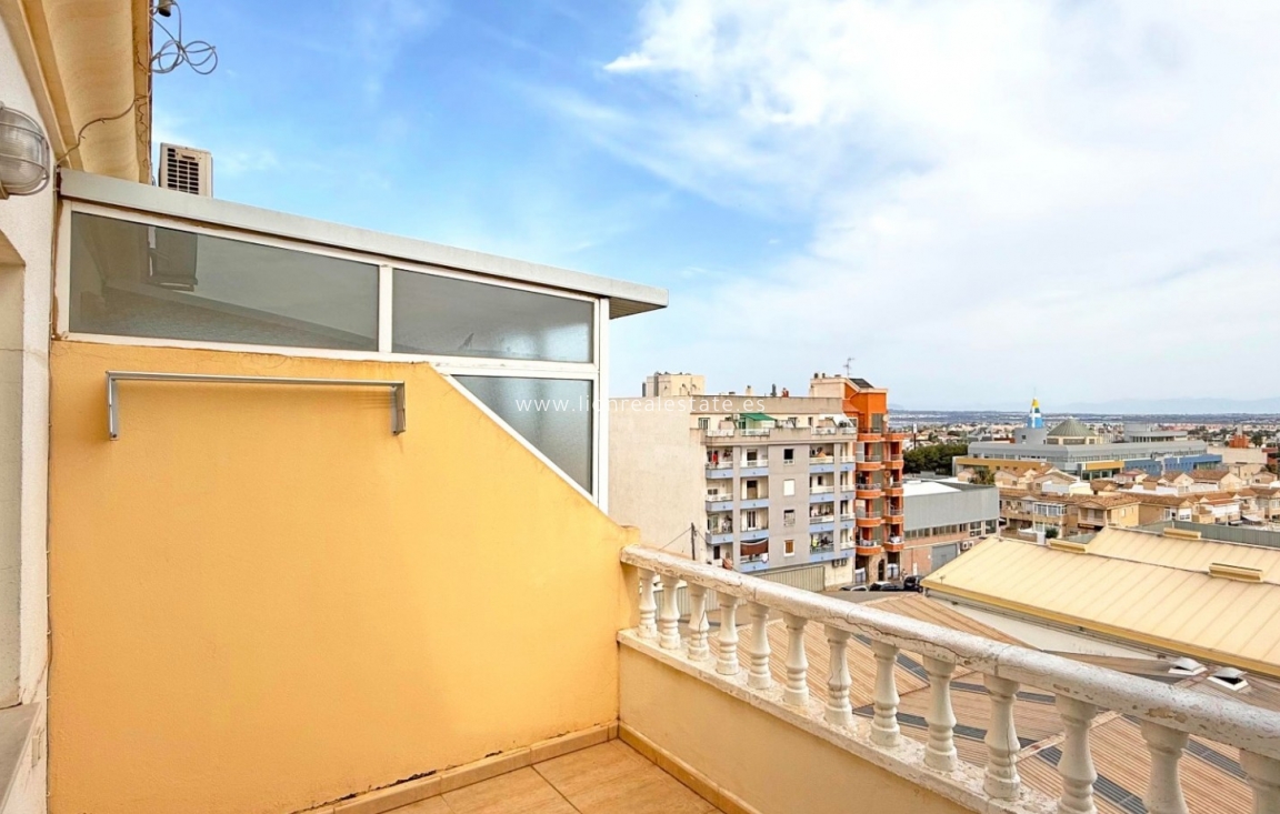 Reventa - Apartamento / piso - Torrevieja
