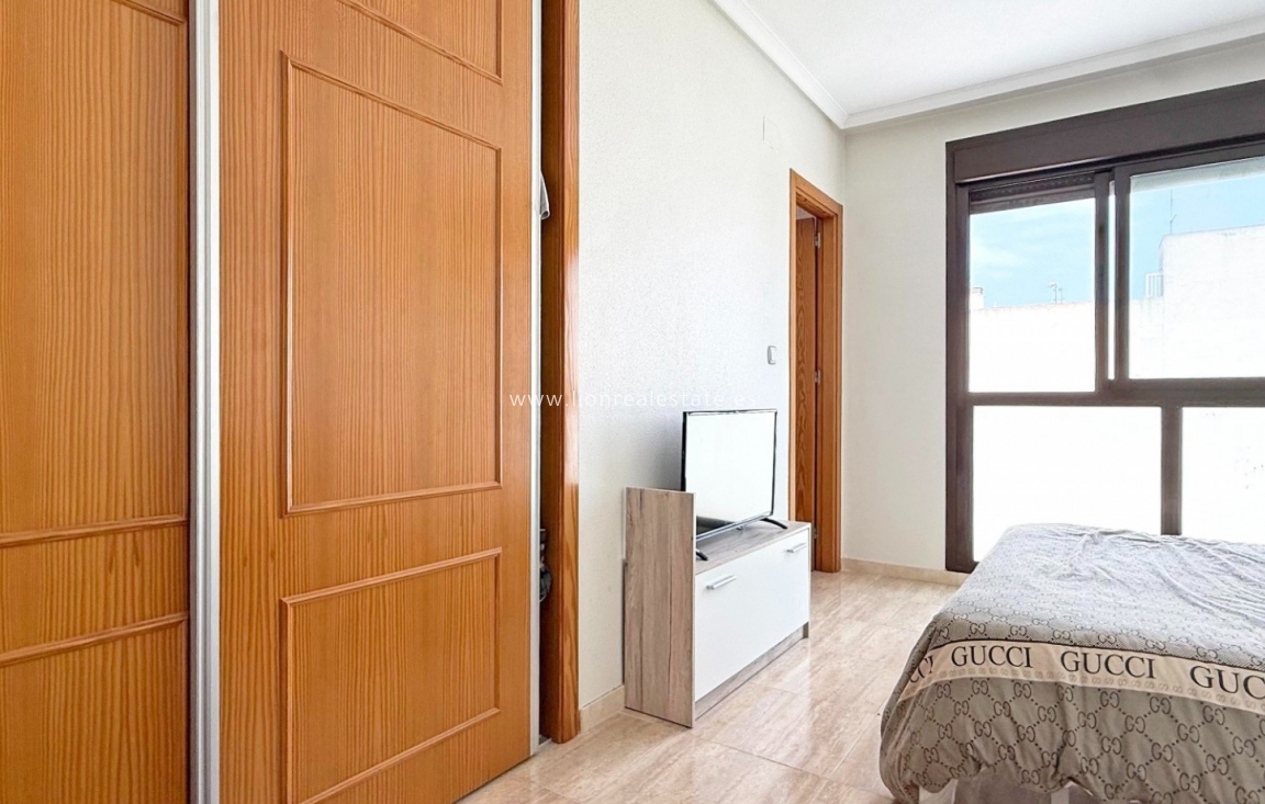 Reventa - Apartamento / piso - Torrevieja