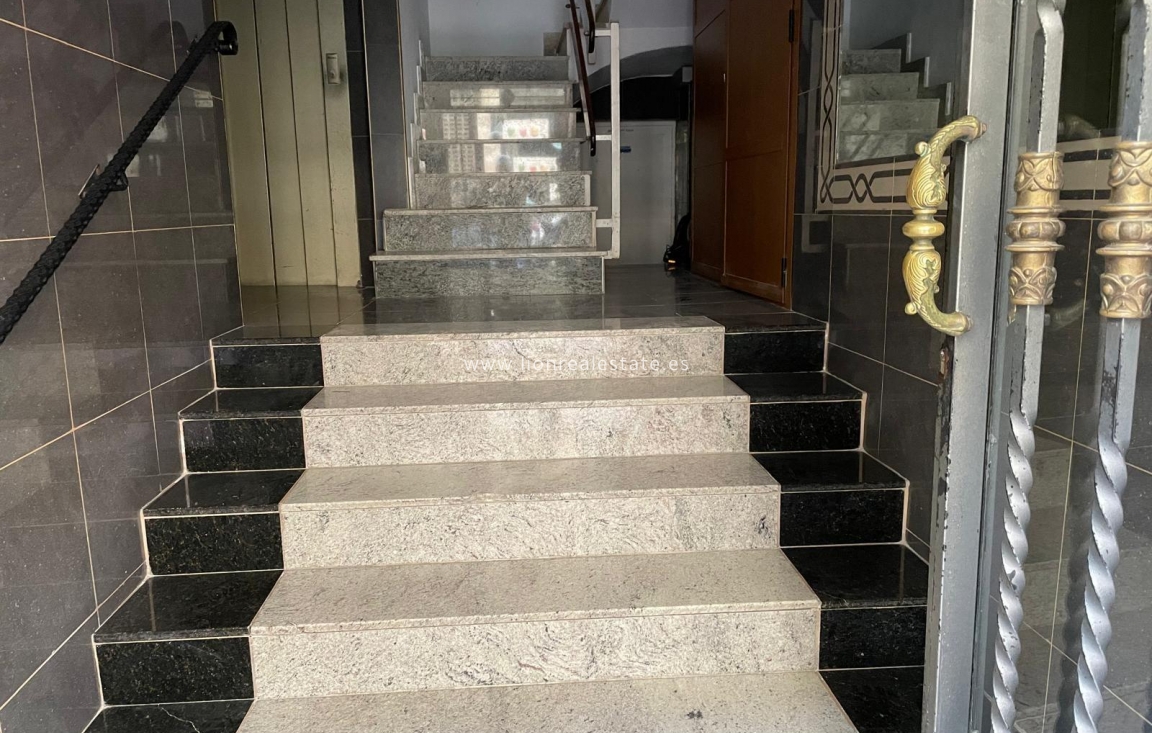 Reventa - Apartamento / piso - Torrevieja