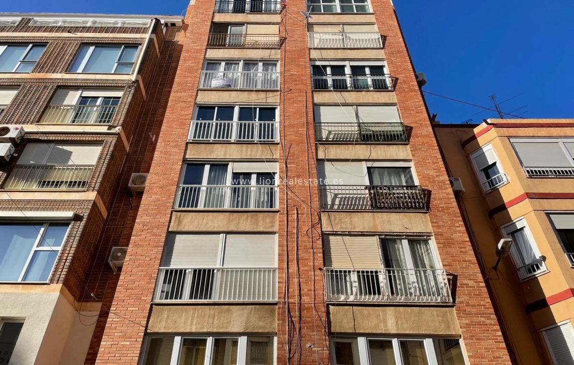 Reventa - Apartamento / piso - Torrevieja