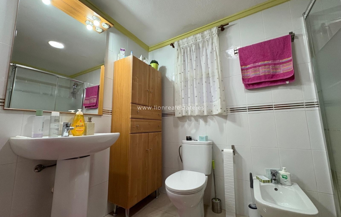 Reventa - Apartamento / piso - Torrevieja