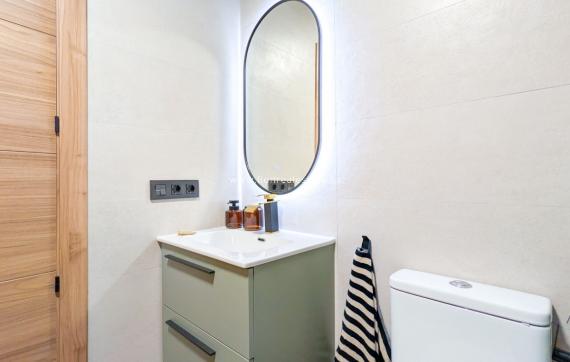 Reventa - Apartamento / piso - Torrevieja