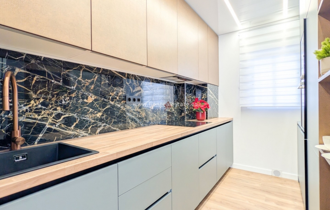 Reventa - Apartamento / piso - Torrevieja