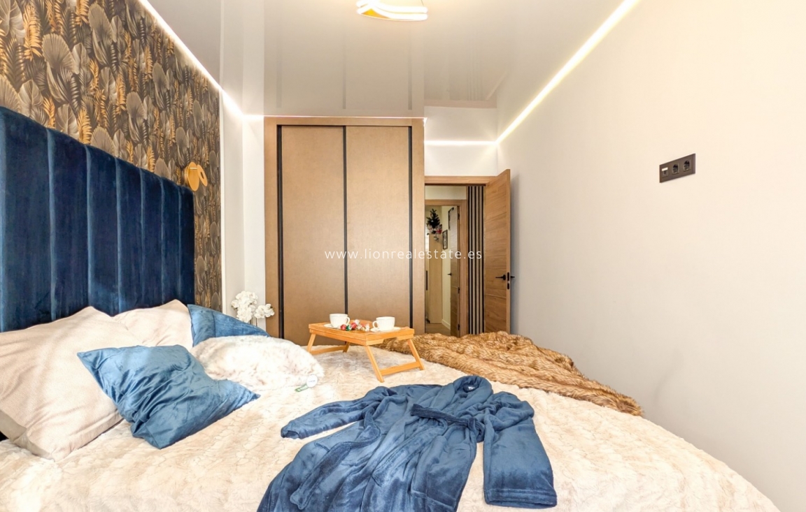 Reventa - Apartamento / piso - Torrevieja