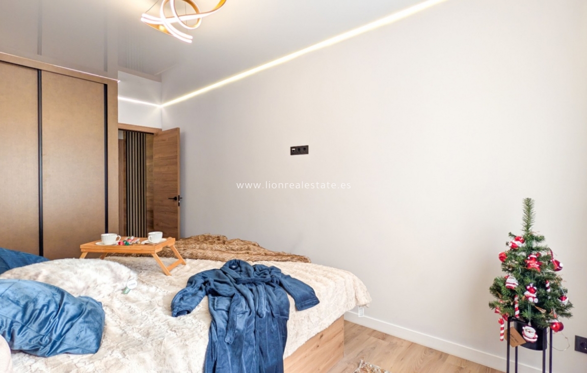 Reventa - Apartamento / piso - Torrevieja