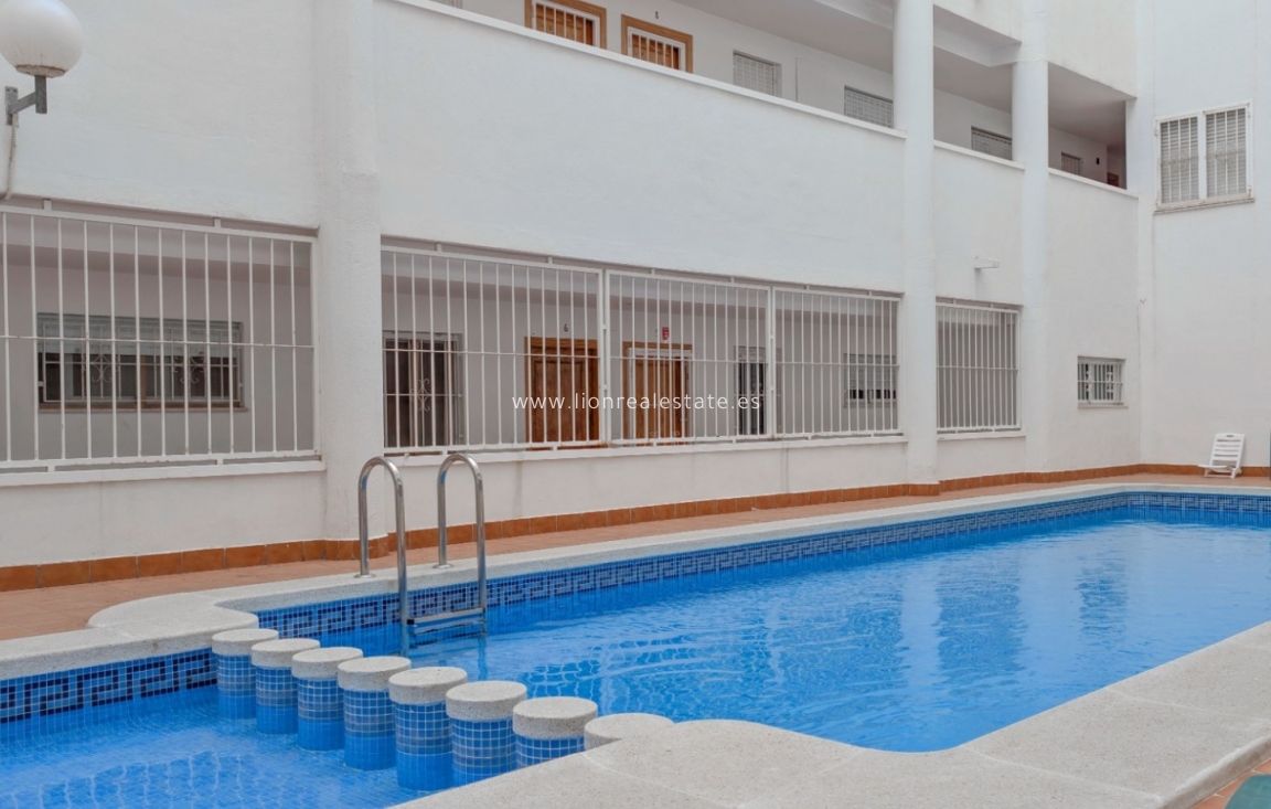 Reventa - Apartamento / piso - Torrevieja