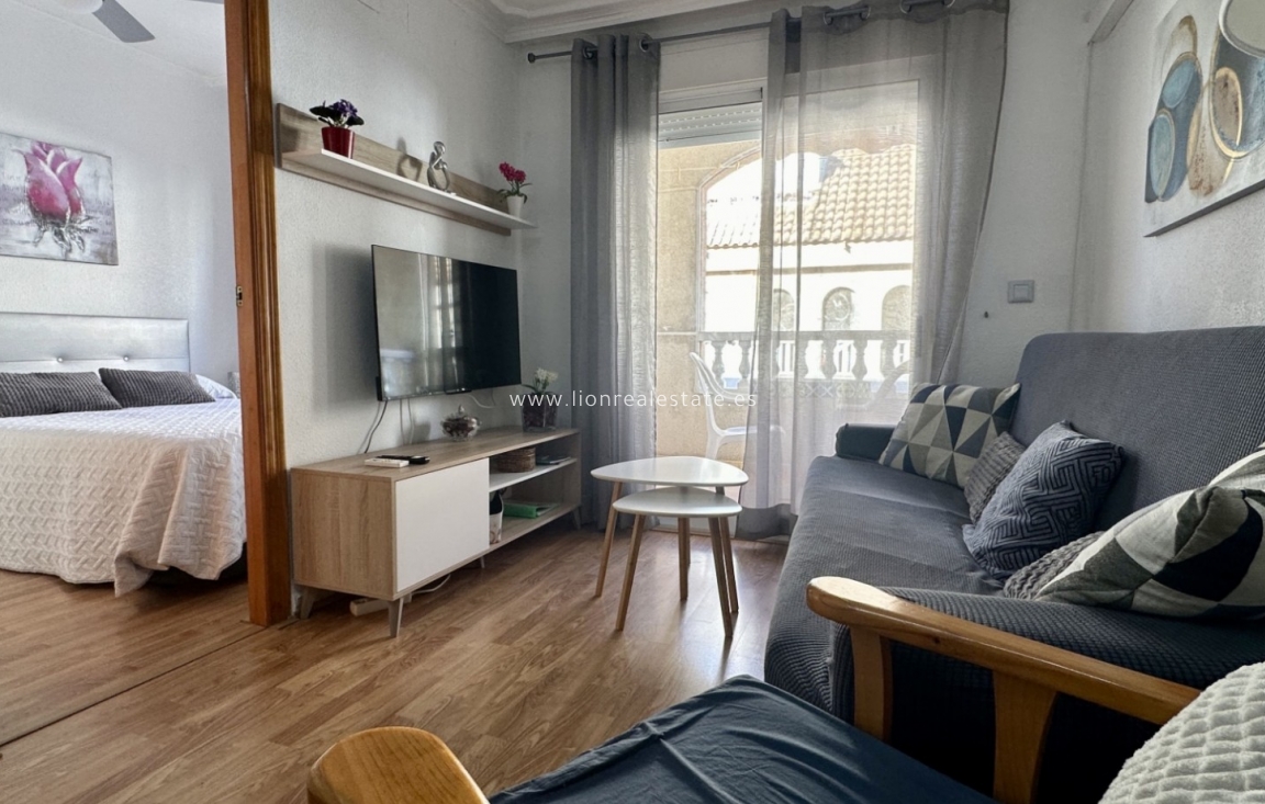 Reventa - Apartamento / piso - Torrevieja